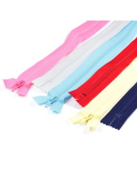 Zamek YKK spiralny nierozdzielczy płaski 3 FKC-256 DA - 30 cm