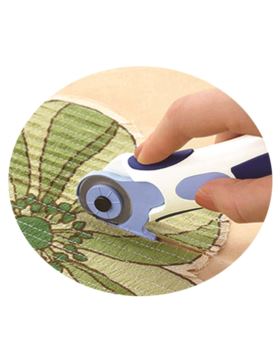 Nóż do cięcia patchworków z prowadnicą CLOVER - 499